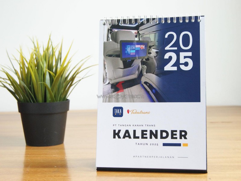 Kalender Dinding dan Meja Custom Brand Anda Selalu Terlihat Sepanjang Tahun
